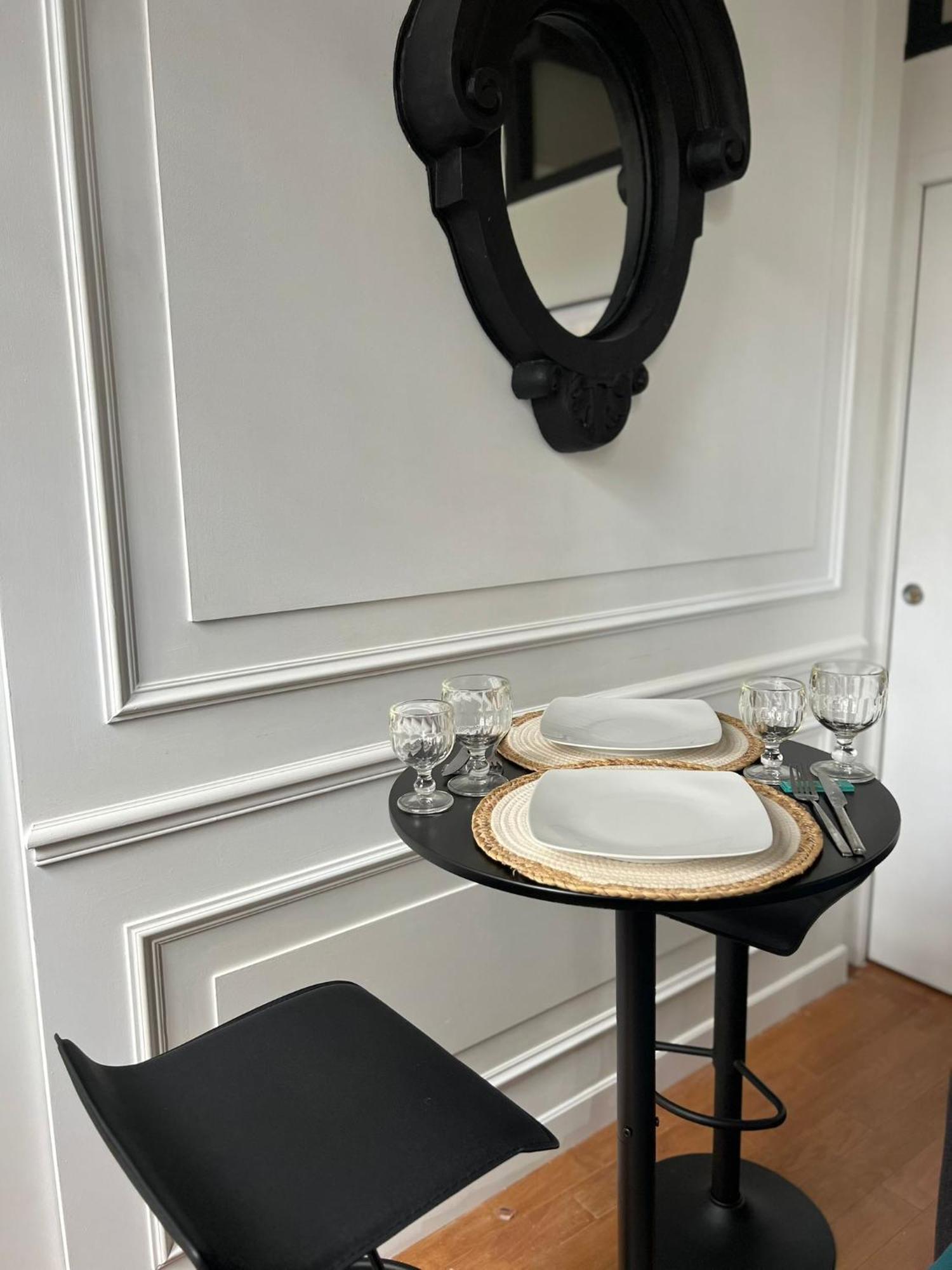 Un Studio Cosy Au Coeur De Paris 17 Batignolles , Monceau Eksteriør billede